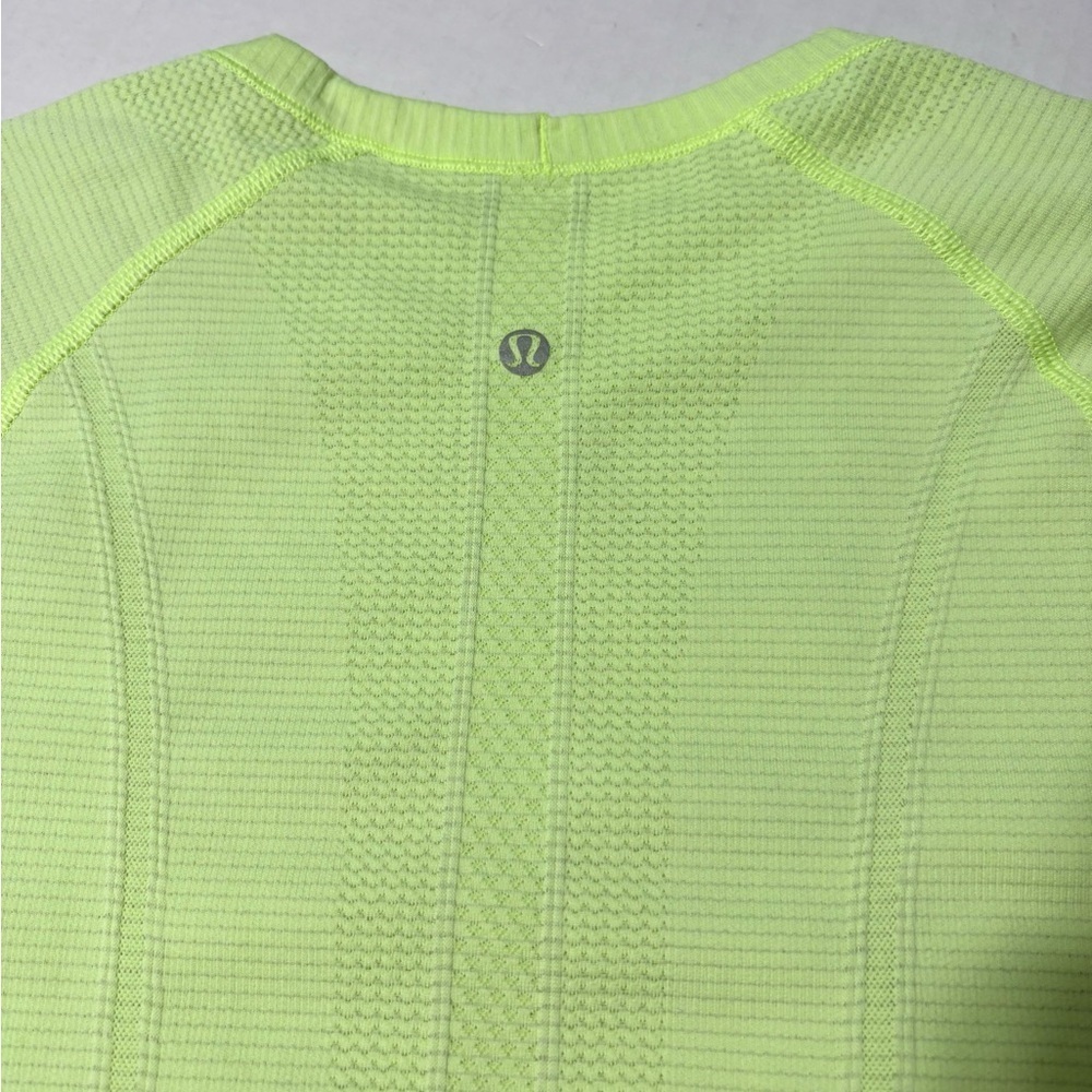 Lululemon Swiftly Tech Gym, Activewear Short Sleeve Crew Lucid Lime. Size 6 - Picture 8 of 11